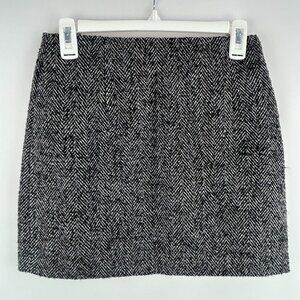 H&M black-and-white wool-blend chevron mini skirt preppy – size 4 Small